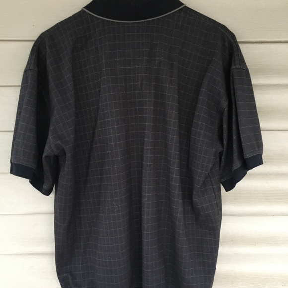 Mens short sleeve 3 button down with colar and a front button pocket. - Picture 8 of 8